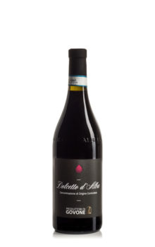 bottiglia di vino rosso dolcetto d'alba