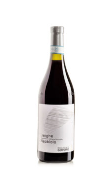 bottiglia di vin rosso nebbiolo d'alba